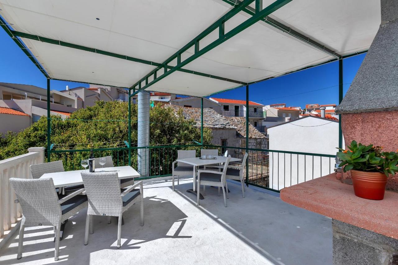 Dado A6 Apartments Igrane Bagian luar foto